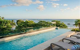 Iguana Surf Boutique Hotel Tamarindo Rooftop Pool & Beachfront Suites